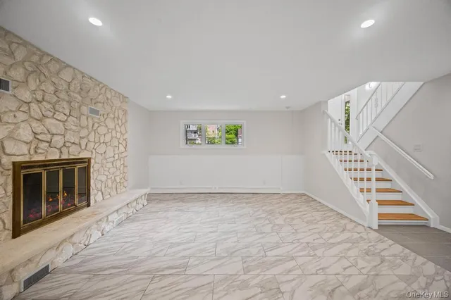 $6,800 | 26 Ravine Road, Great Neck, NY 11023