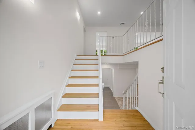 $6,800 | 26 Ravine Road, Great Neck, NY 11023