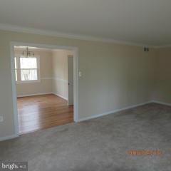 4320 Buffalo Road Mount Airy, MD 21771 - Photo 4 of 8 Living Room