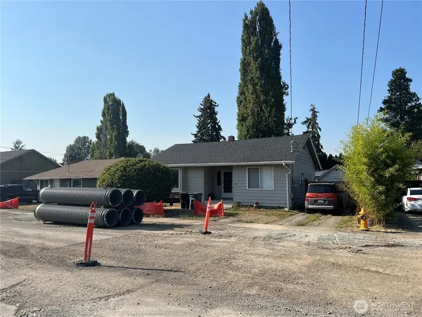 $399,000 | 603 Kansas Street Southwest, Unit 1 & 2, Orting, WA 98360
