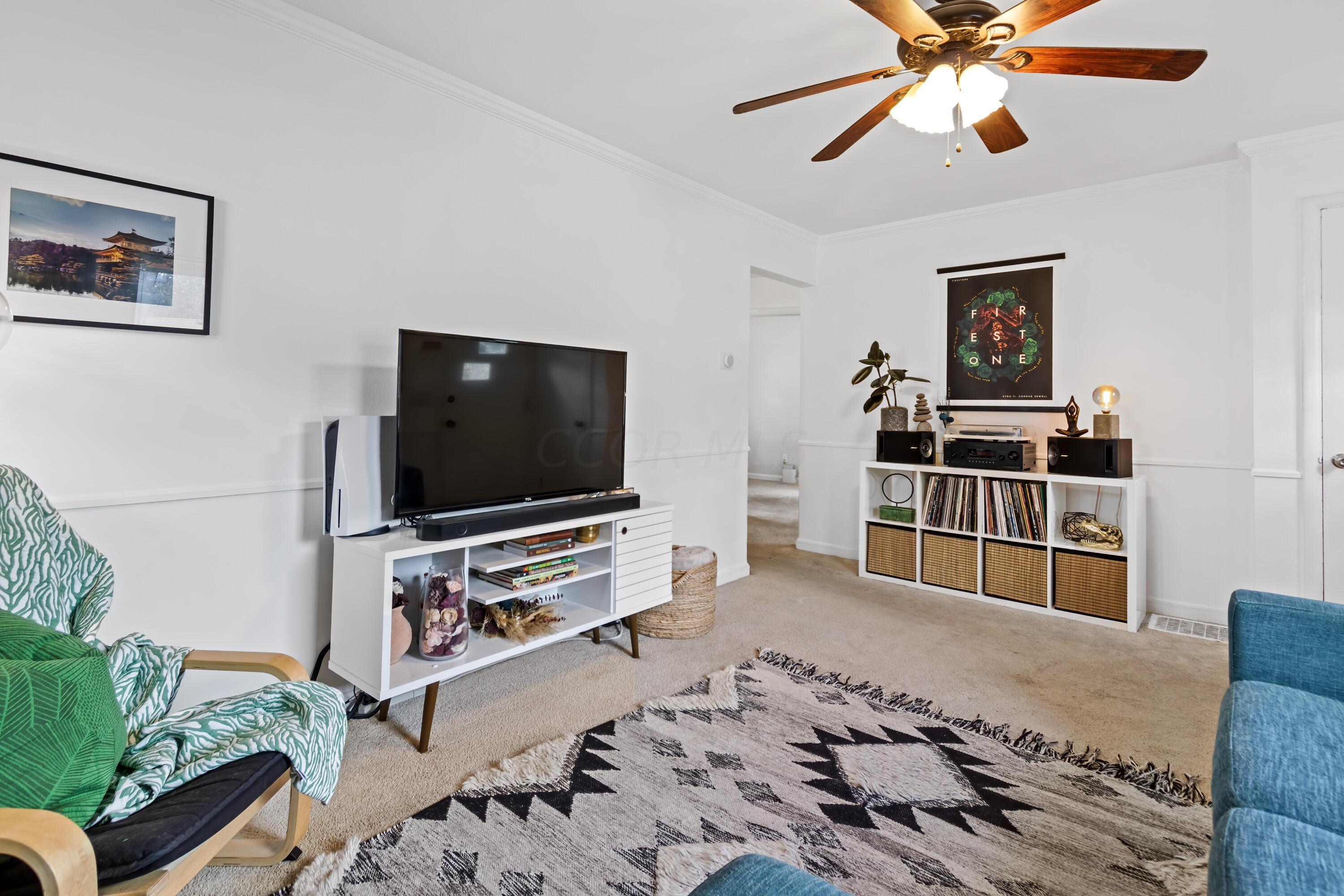 171 South Ashburton Road Columbus, OH 43213 - Photo 5 of 29 171 South Ashburton Road-10.jpg-FULL