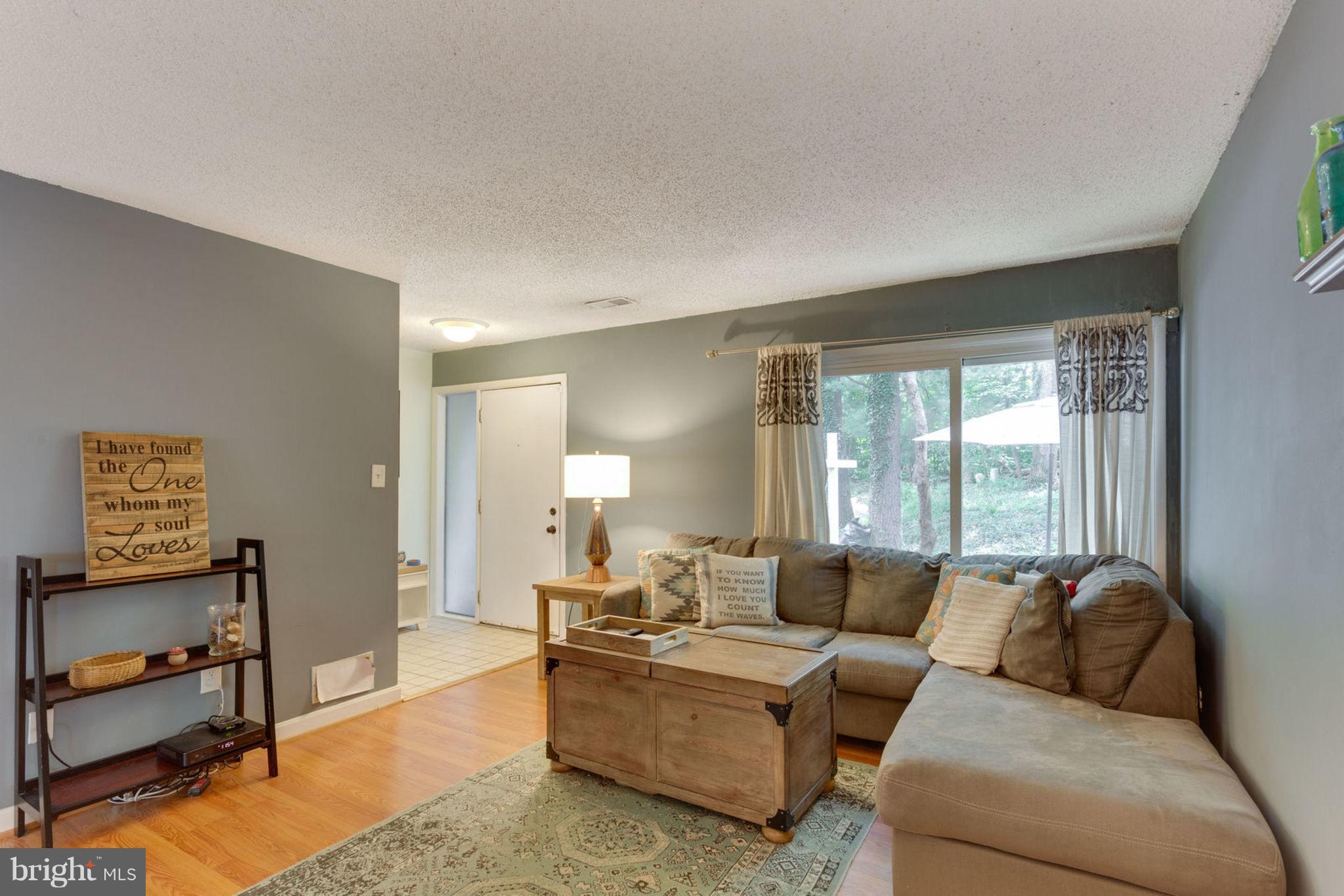 2287 White Cornus Lane Reston, VA 20191 - Photo 8 of 28 Living Room