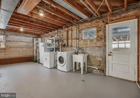 a view of outdoor space and basketball court