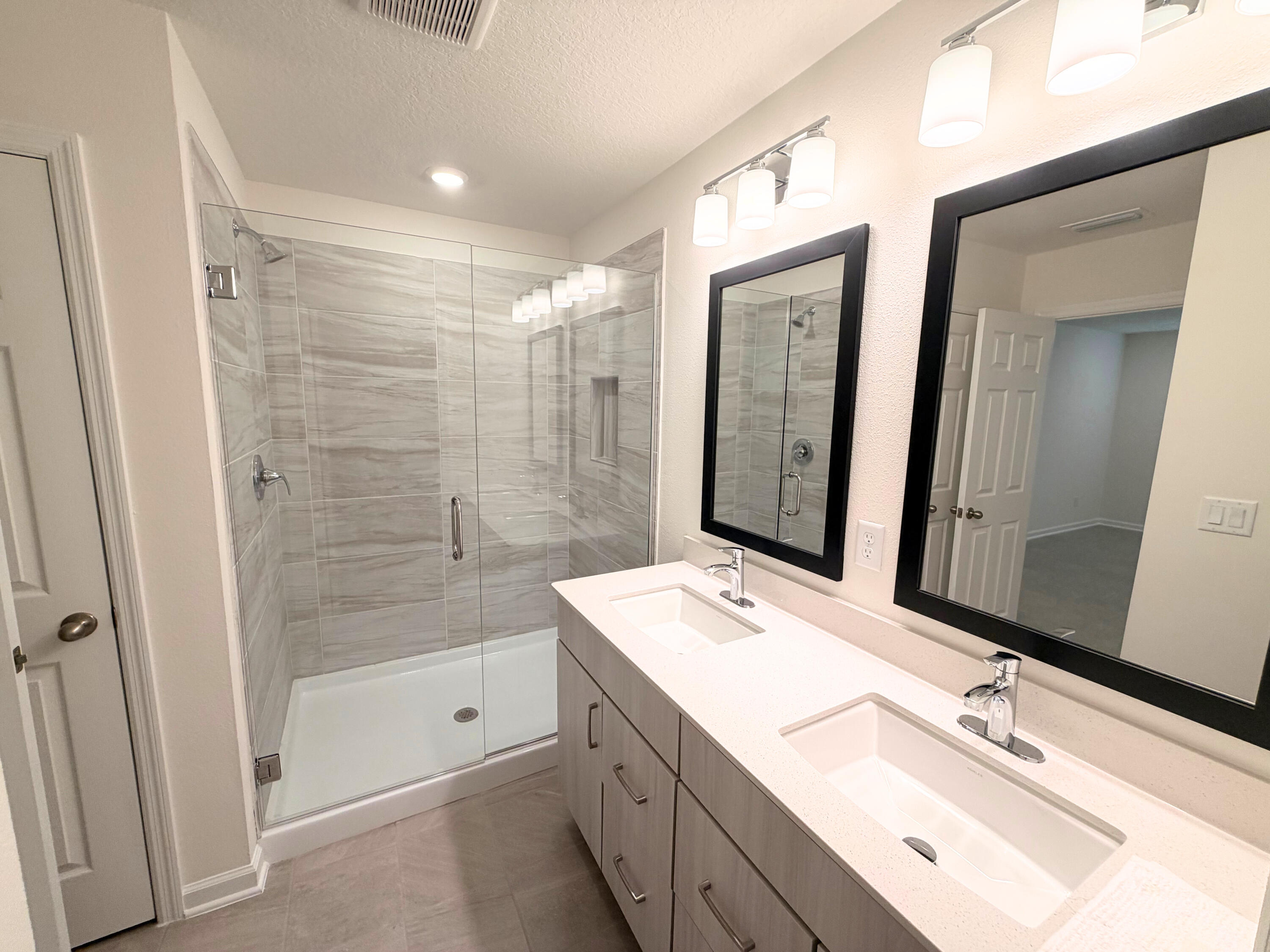 65 Signet Circle Flagler Beach, FL 32136 - Photo 7 of 18 Master Bath