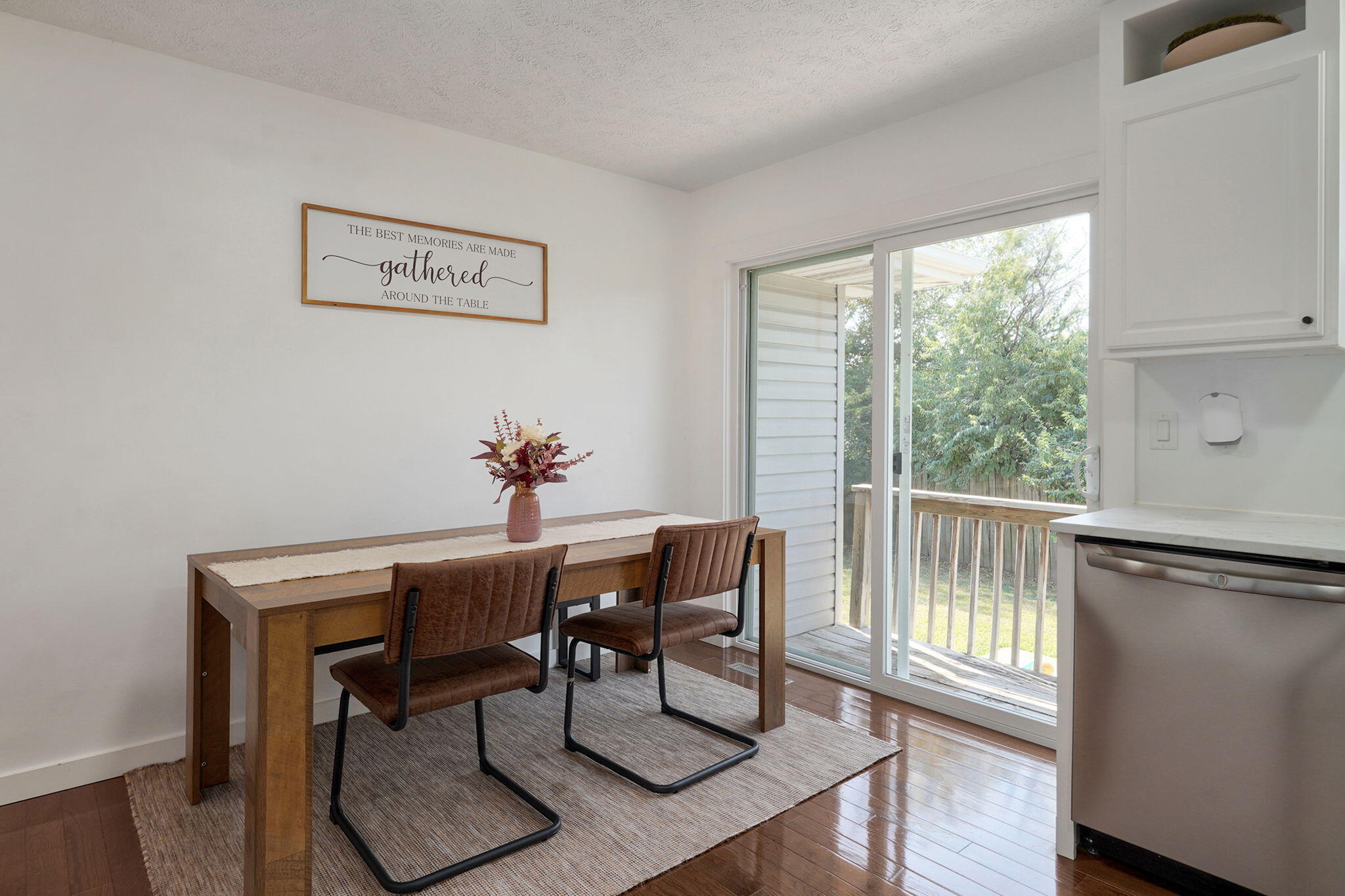 3430 West Riverside Street Springfield, MO 65807 - Photo 12 of 29 3430 W Riverside St-13
