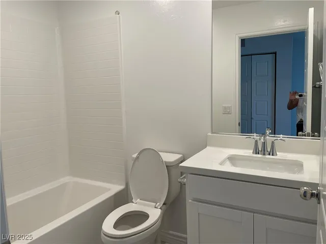 $1,795 | 10719 Burton Grv Avenue, Las Vegas, NV 89166