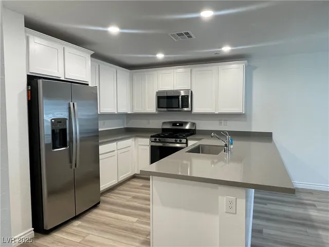 $1,795 | 10719 Burton Grv Avenue, Las Vegas, NV 89166