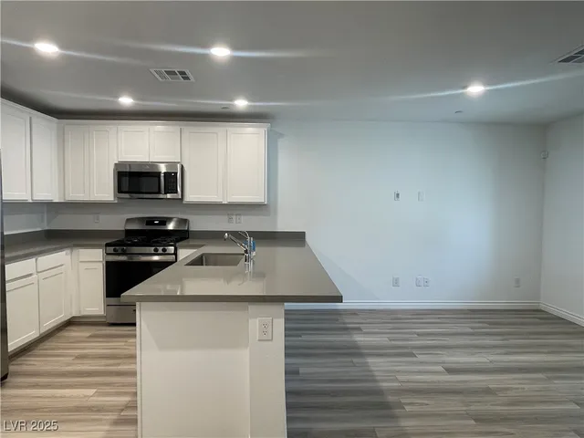 $1,795 | 10719 Burton Grv Avenue, Las Vegas, NV 89166