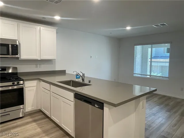 $1,795 | 10719 Burton Grv Avenue, Las Vegas, NV 89166