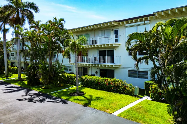 $149,000 | 4001 South Ocean Boulevard, Unit 115, South Palm Beach, FL 33480