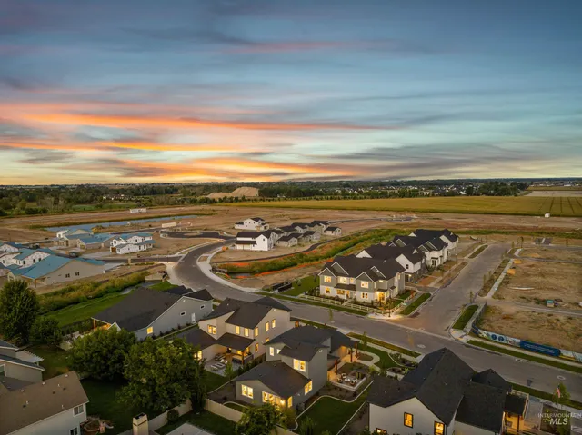 $553,990 | 238 South Turner Avenue, Star, ID 83669