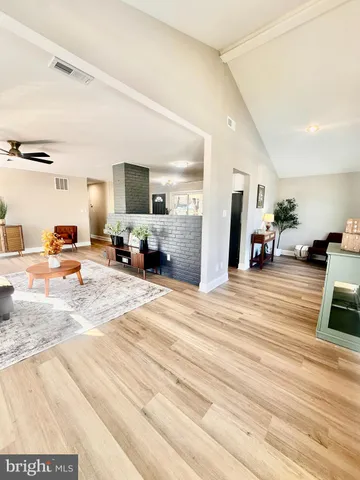 $399,900 | 23 Tamarack Lane, Levittown, PA 19054