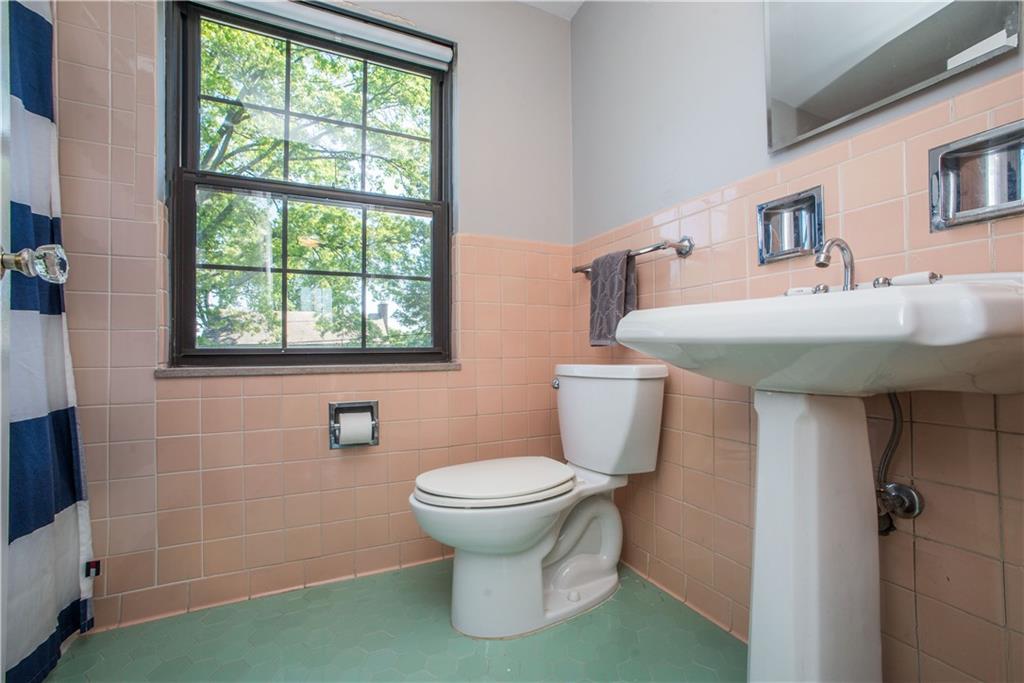 550 Westover Road Pittsburgh, PA 15228 - Photo 15 of 25 Gallery Image 15
