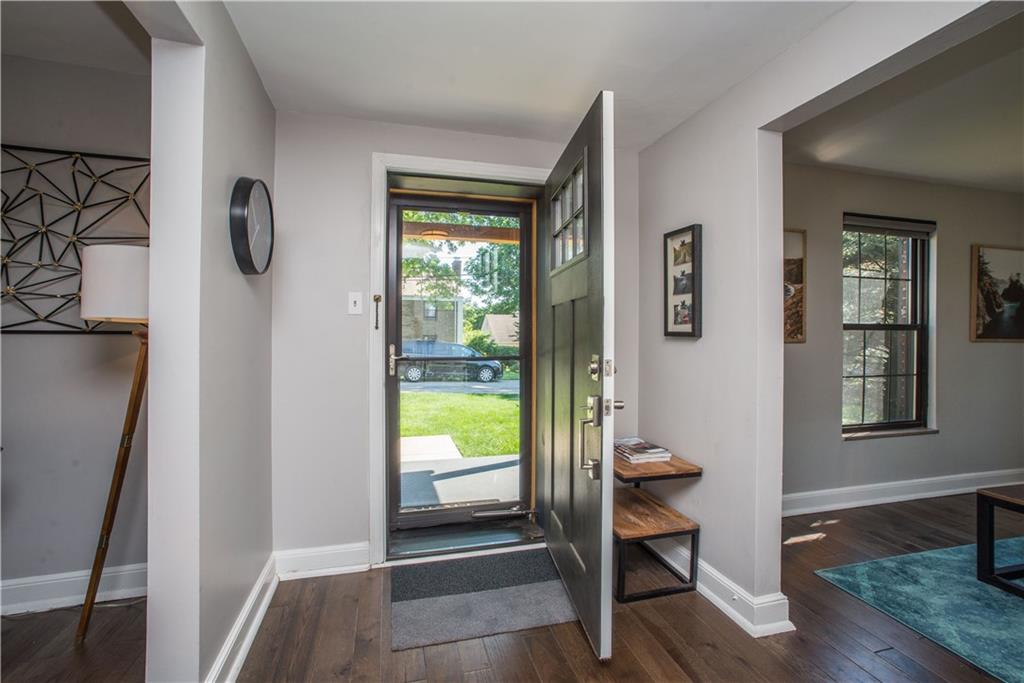 550 Westover Road Pittsburgh, PA 15228 - Photo 3 of 25 Gallery Image 3