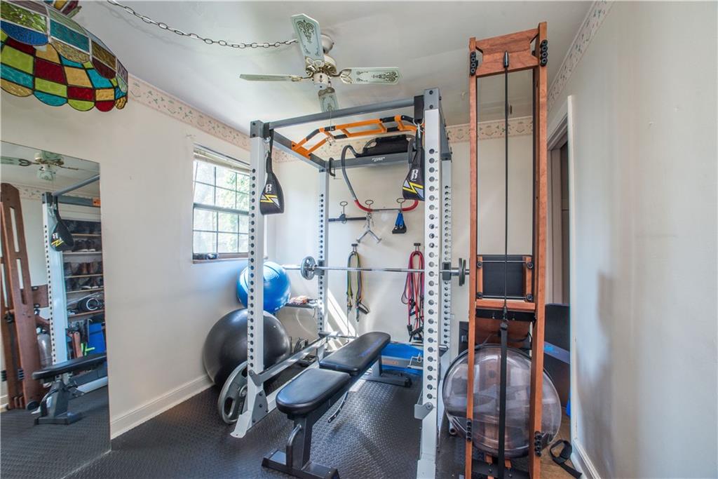 550 Westover Road Pittsburgh, PA 15228 - Photo 21 of 25 Gallery Image 21