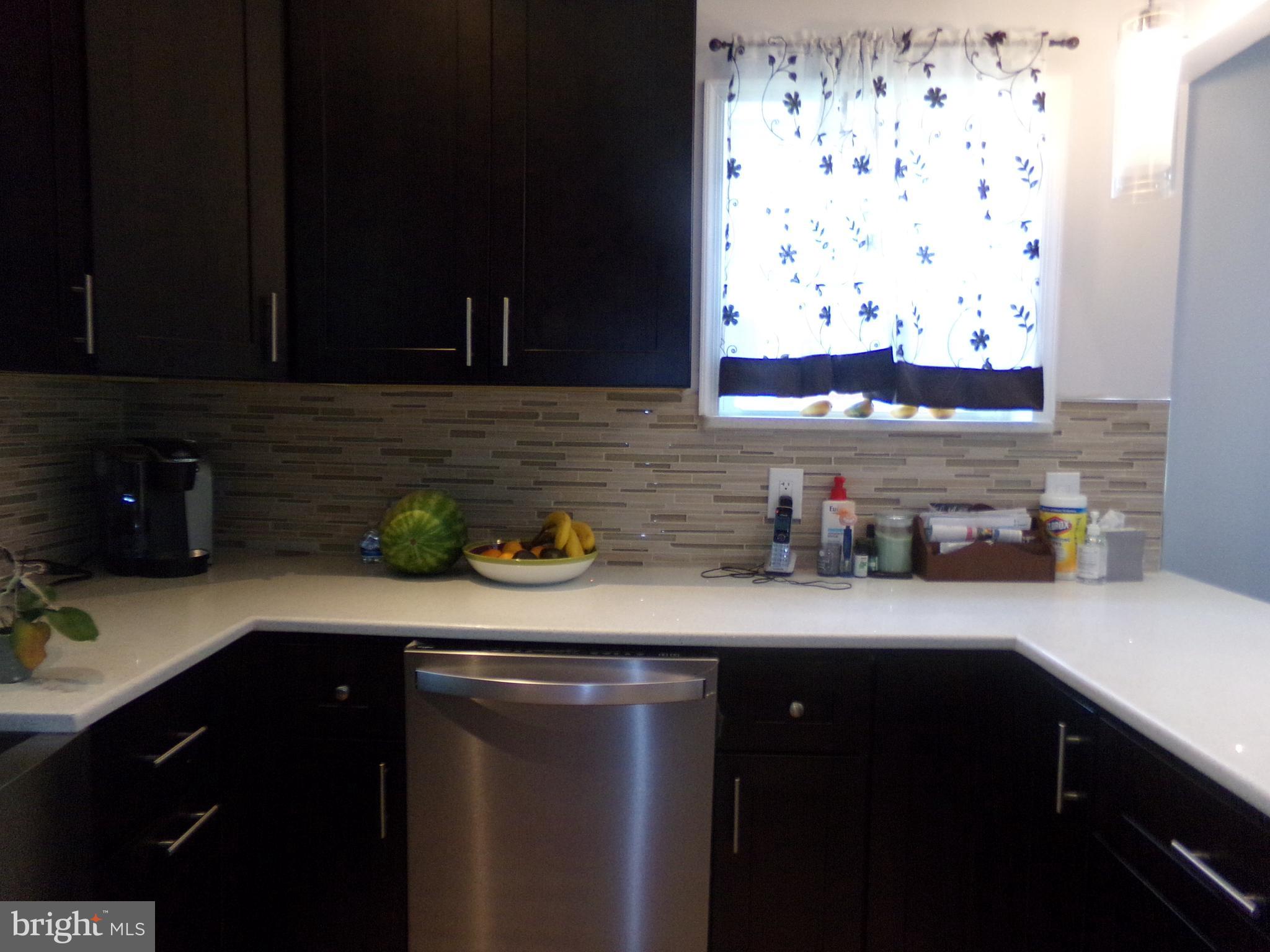 36 Baily Road Yeadon, PA 19050 - Photo 14 of 42 Stainless steel dishwasher