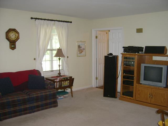 35 Maple Road Voorheesville, NY 12186 - Photo 4 of 8 Photo 4