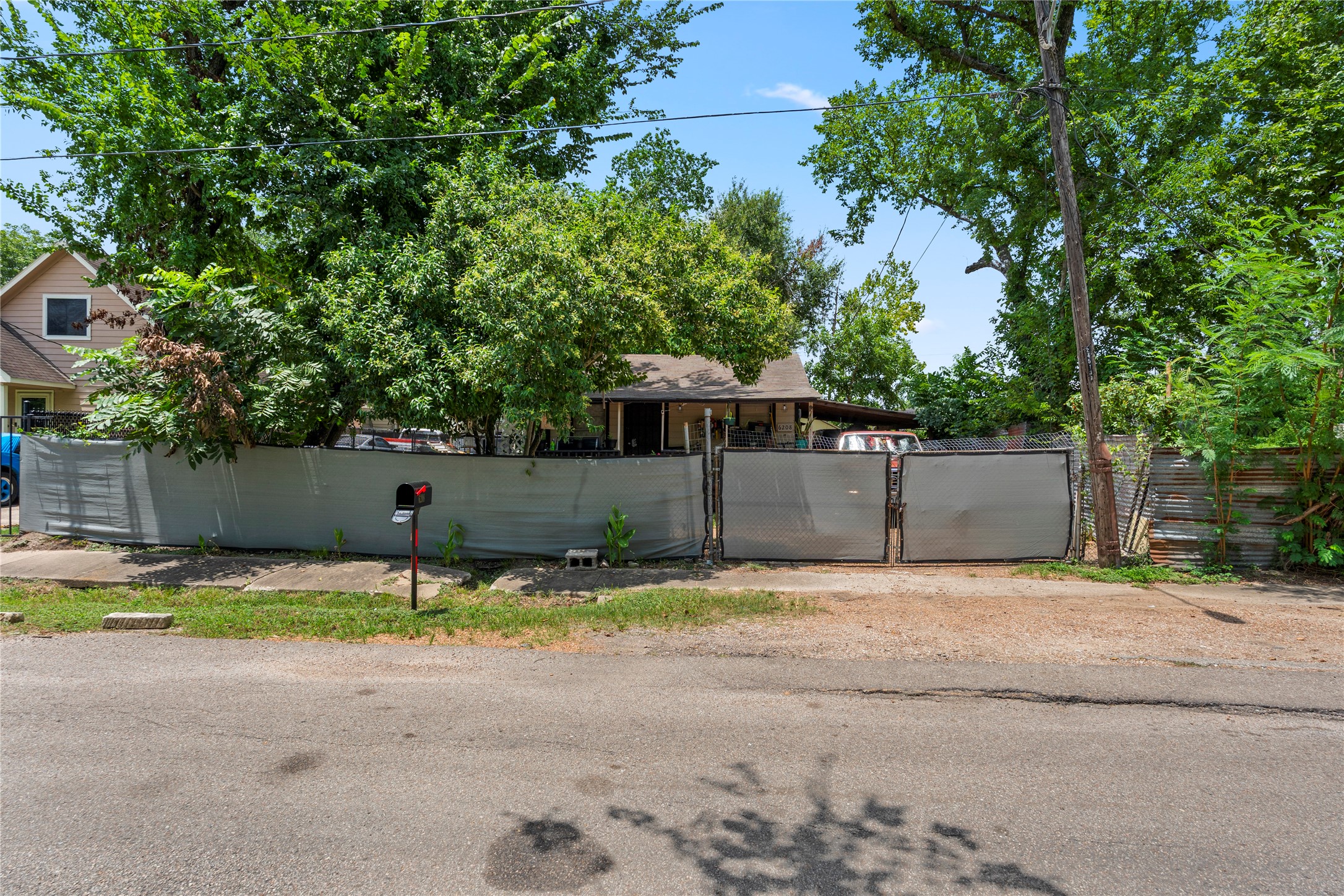 6208 Sidney Street Houston, TX 77021 - Photo 1 of 6