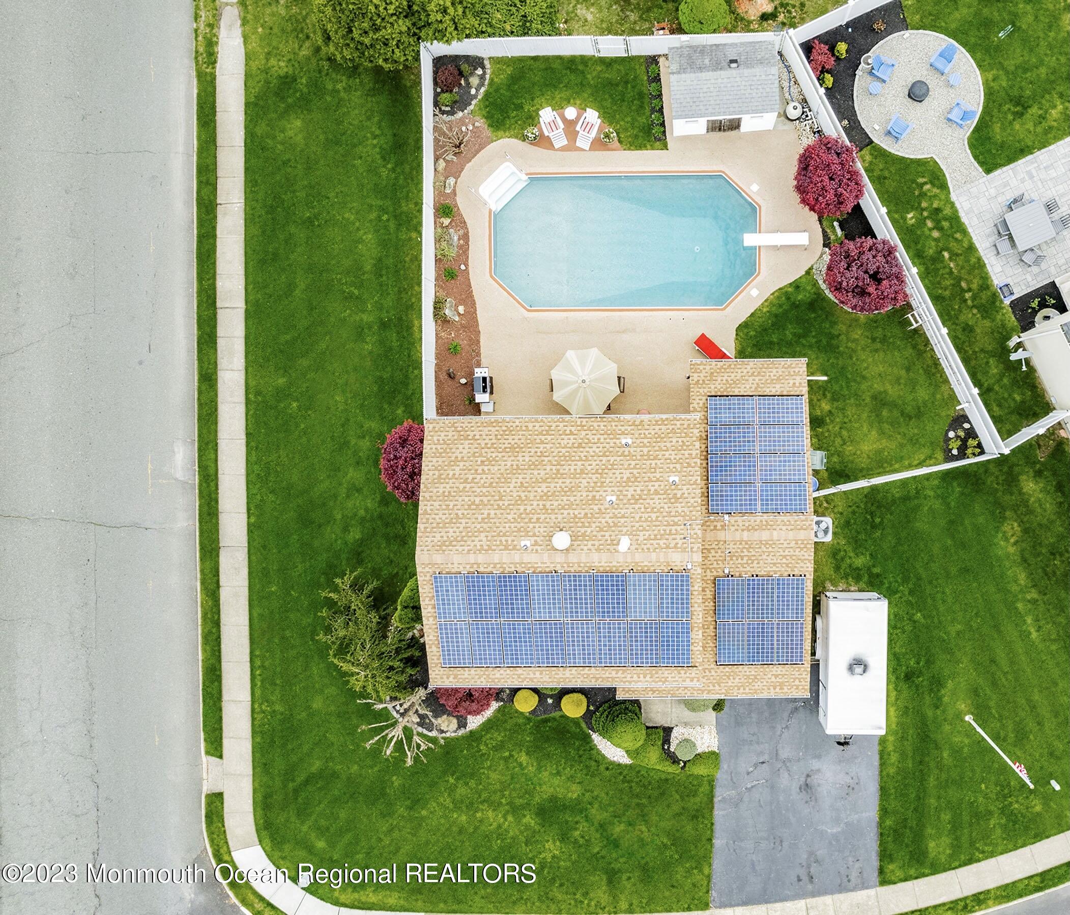 1 Hearth Court Howell, NJ 07731 - Photo 2 of 23