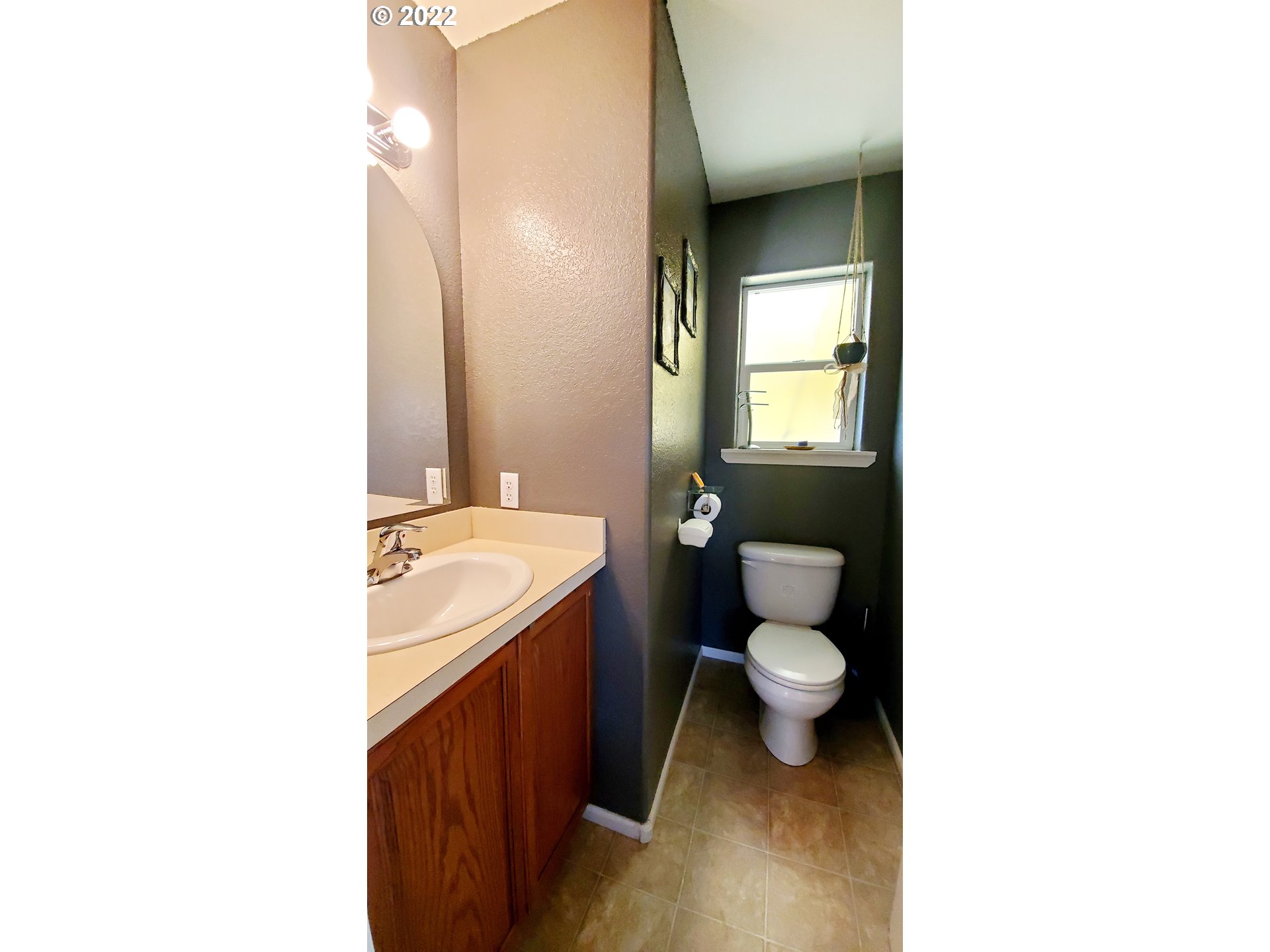 175 Northeast Plum Ridge Drive Winston, OR 97496 - Photo 8 of 31 Gallery Image 8