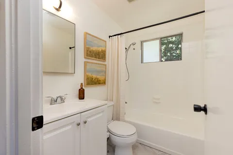 $1,595,000 | 570 Apple Grove Lane, Santa Barbara, CA 93105