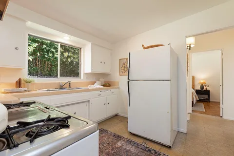 $1,595,000 | 570 Apple Grove Lane, Santa Barbara, CA 93105