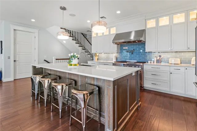 $5,000,000 | 519 Villa Rosa Way, Anna Maria, FL 34216