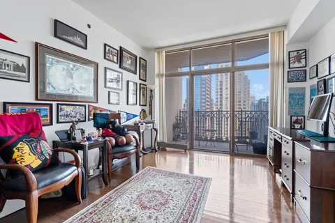 $1,375,000 | 21 East Huron Street, Unit 2803, Chicago, IL 60611
