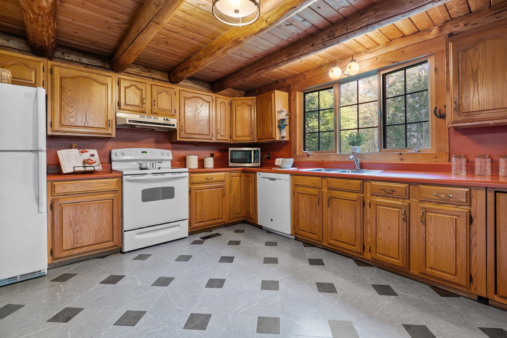 24 Cate Road Deerfield, NH 03037 - Photo 5 of 26