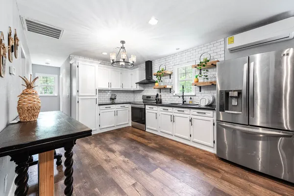 $1,340 | 51 North Winter Crk Road, Cleveland, TX 77328