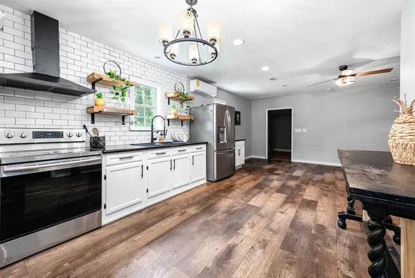 $1,340 | 51 North Winter Crk Road, Cleveland, TX 77328