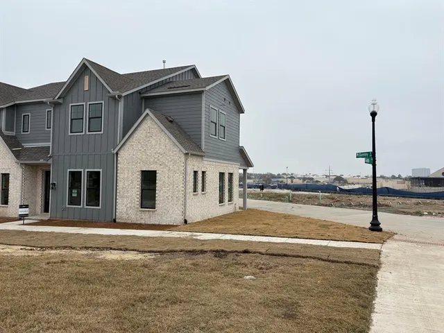 $506,000 | 725 Kerrville Lane, Plano, TX 75075