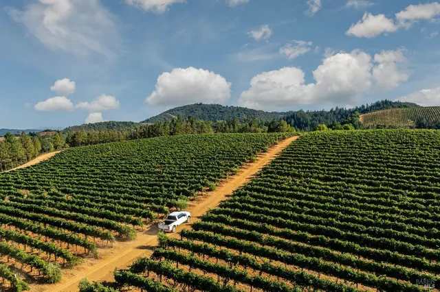 $6,500,000 | 9965 West Dry Creek Road, Healdsburg, CA 95448