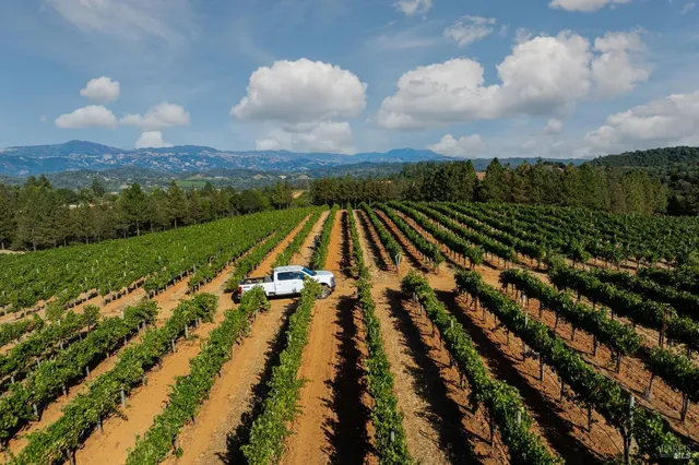 $6,500,000 | 9965 West Dry Creek Road, Healdsburg, CA 95448