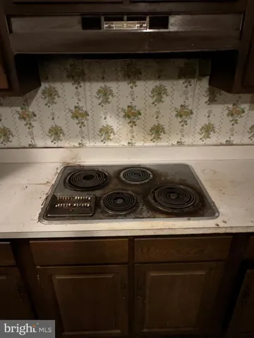 a close view of stove top oven