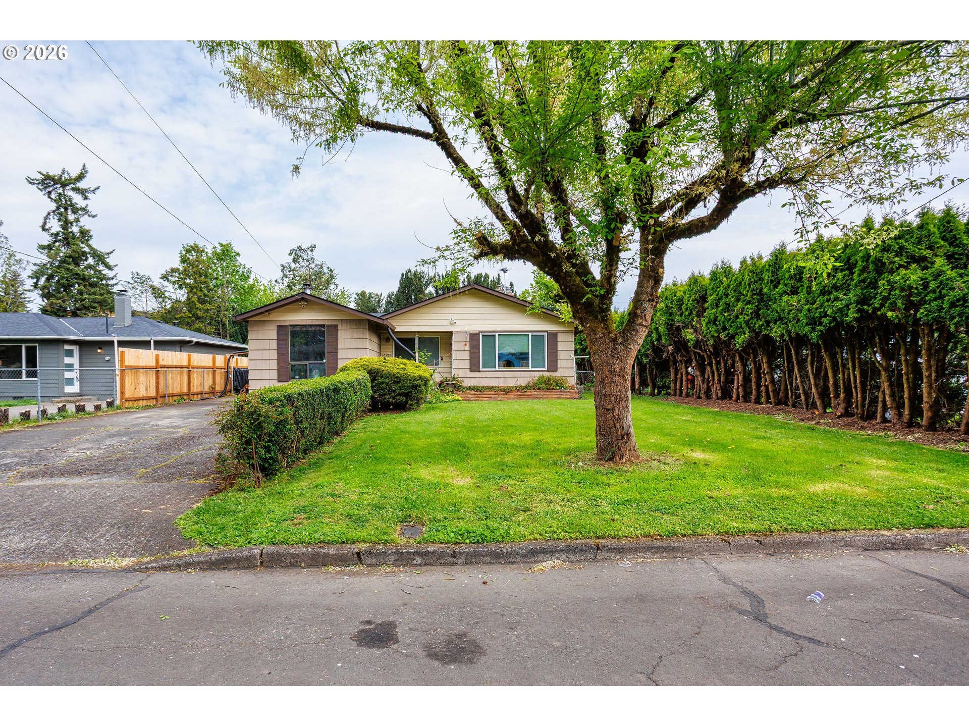 17935 Southeast Pine Street Portland, OR 97233 - Photo 2 of 23