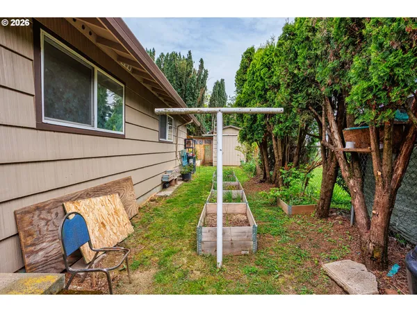 $400,000 | 17935 Southeast Pine Street, Portland, OR 97233