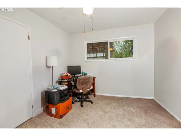 $400,000 | 17935 Southeast Pine Street, Portland, OR 97233