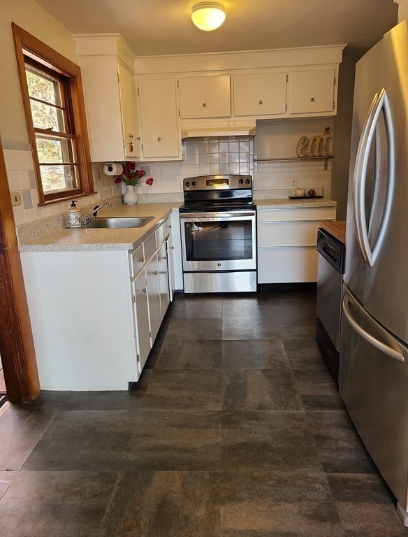 16 Edgehill Road Swampscott, MA 01907 - Photo 4 of 20 Gallery Image 4