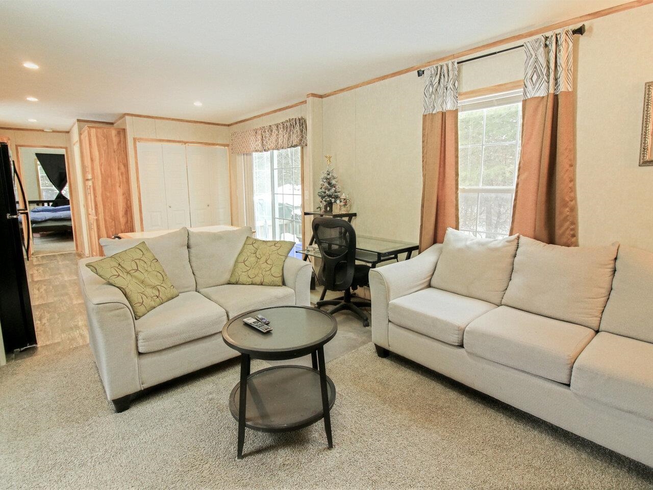 21 Star Road Grand Isle, VT 05458 - Photo 2 of 26