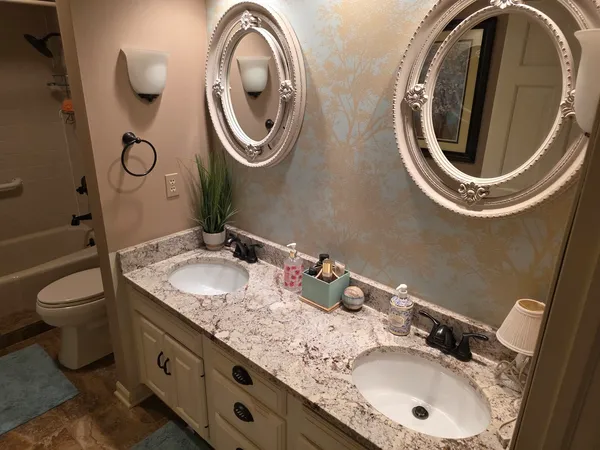 $419,900 | 47 Carriage Hill Court, Sterling, IL 61081