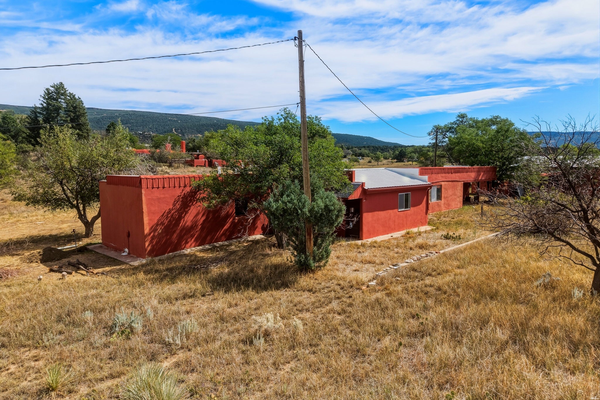 945 Lincoln Raton, NM 87740 - Photo 3 of 70 Gallery Image 3