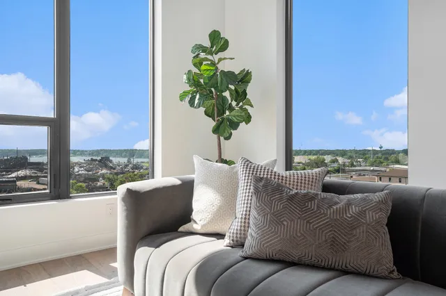 $1,049,000 | 159 South River Avenue, Unit 504, Holland, MI 49423