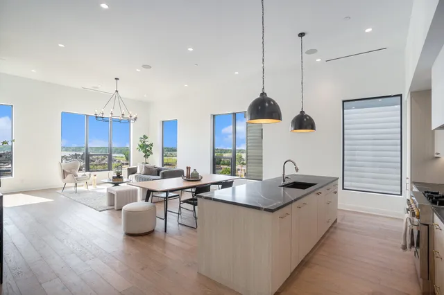 $1,049,000 | 159 South River Avenue, Unit 504, Holland, MI 49423