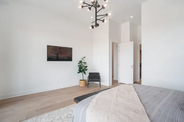 $1,049,000 | 159 South River Avenue, Unit 504, Holland, MI 49423