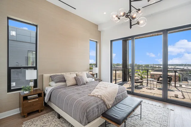 $1,049,000 | 159 South River Avenue, Unit 504, Holland, MI 49423