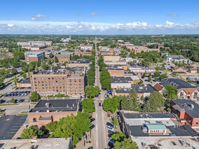 $1,049,000 | 159 South River Avenue, Unit 504, Holland, MI 49423