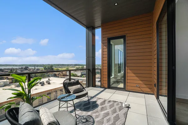 $1,049,000 | 159 South River Avenue, Unit 504, Holland, MI 49423