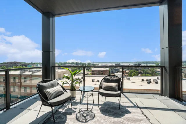 $1,049,000 | 159 South River Avenue, Unit 504, Holland, MI 49423