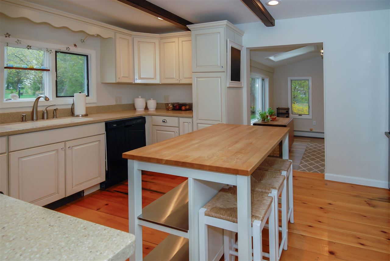 186 Little River Road Hampton, NH 03842 - Photo 4 of 40